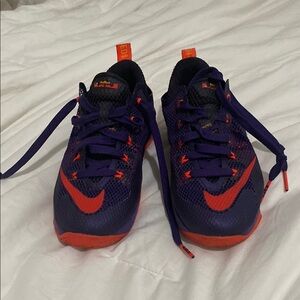 Nike Kids Sneakers in Purple and Orange 4Y